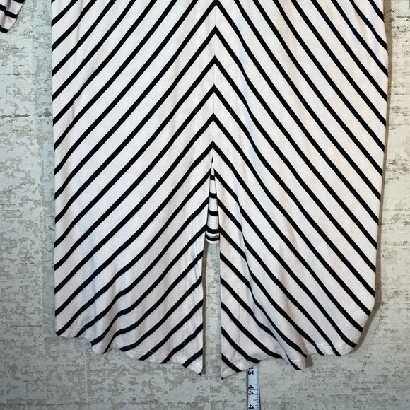 Soma White Black Striped Tunic T-Shirt Size Small Sleep Shirt - Picture 5 of 8